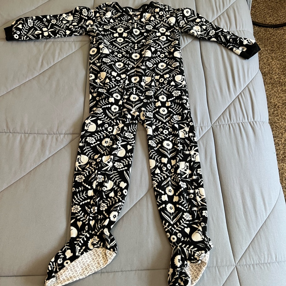 Carters Zip-Up Footy Pajamas - Size 5